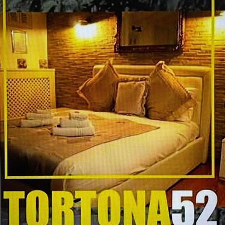 Bb Tortona Bed and Breakfast Milaan Buitenkant foto