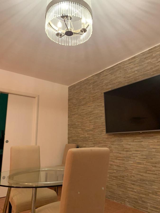 Bb Tortona Bed and Breakfast Milaan Buitenkant foto